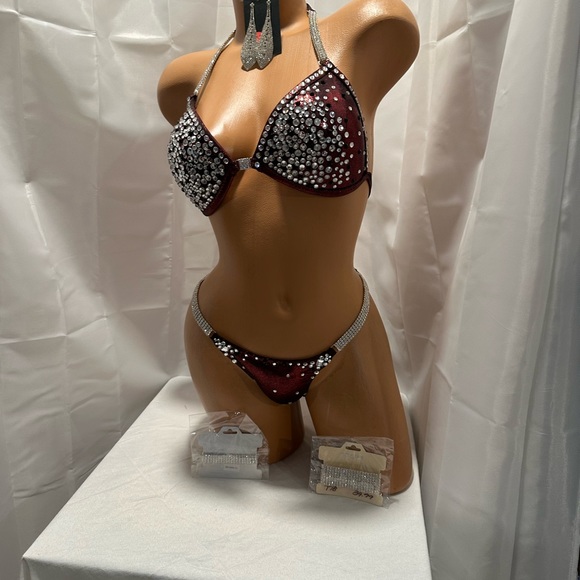 Red/Black competition bikini posing suit new pro-cut  handmade cup size 36B - Picture 1 of 5